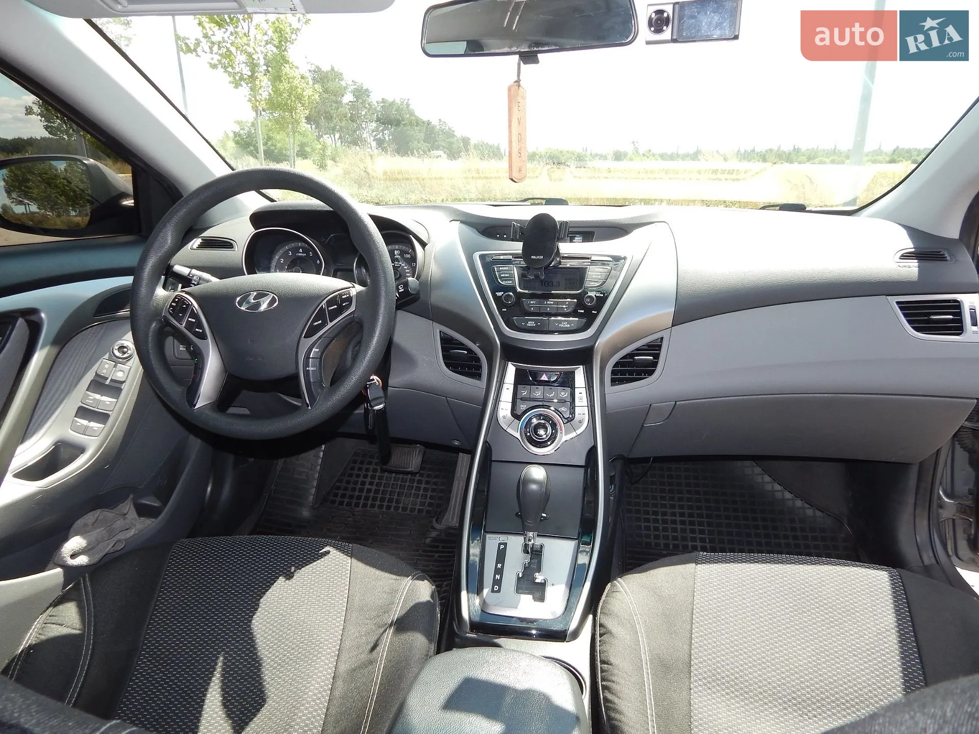 2013 Hyundai Elantra - мініатюра 15