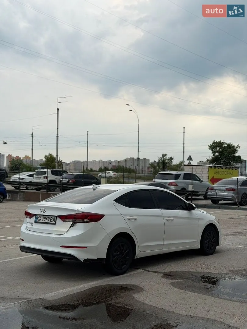 2016 Hyundai Elantra - мініатюра 6