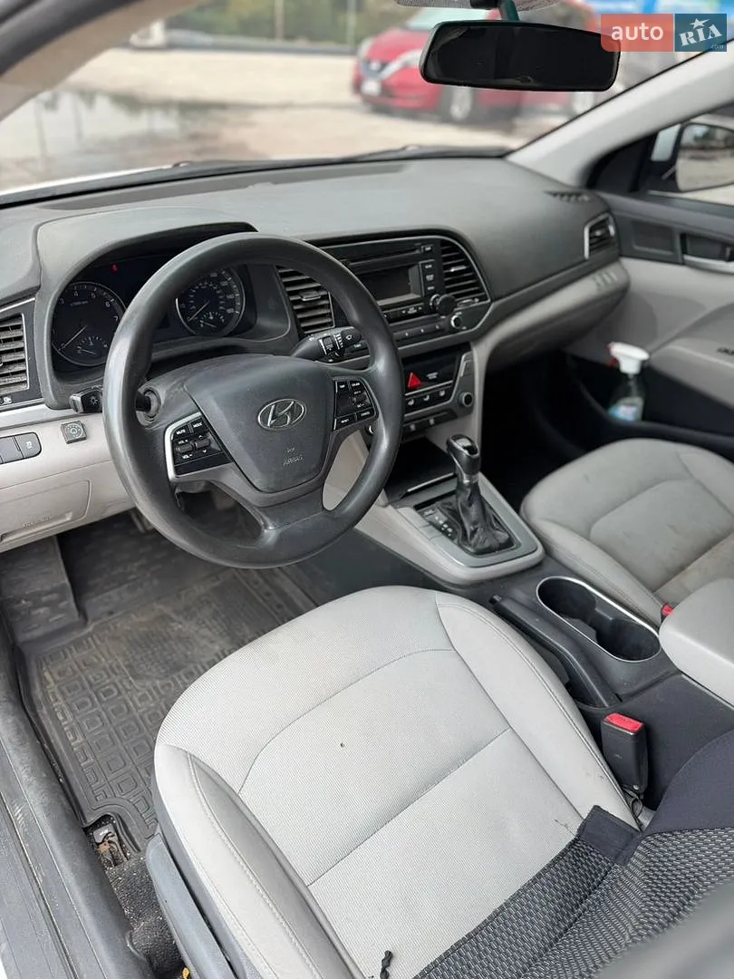 2016 Hyundai Elantra - мініатюра 12