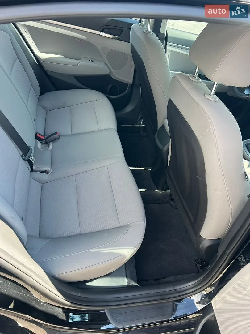 2019 Hyundai Elantra - мініатюра 14