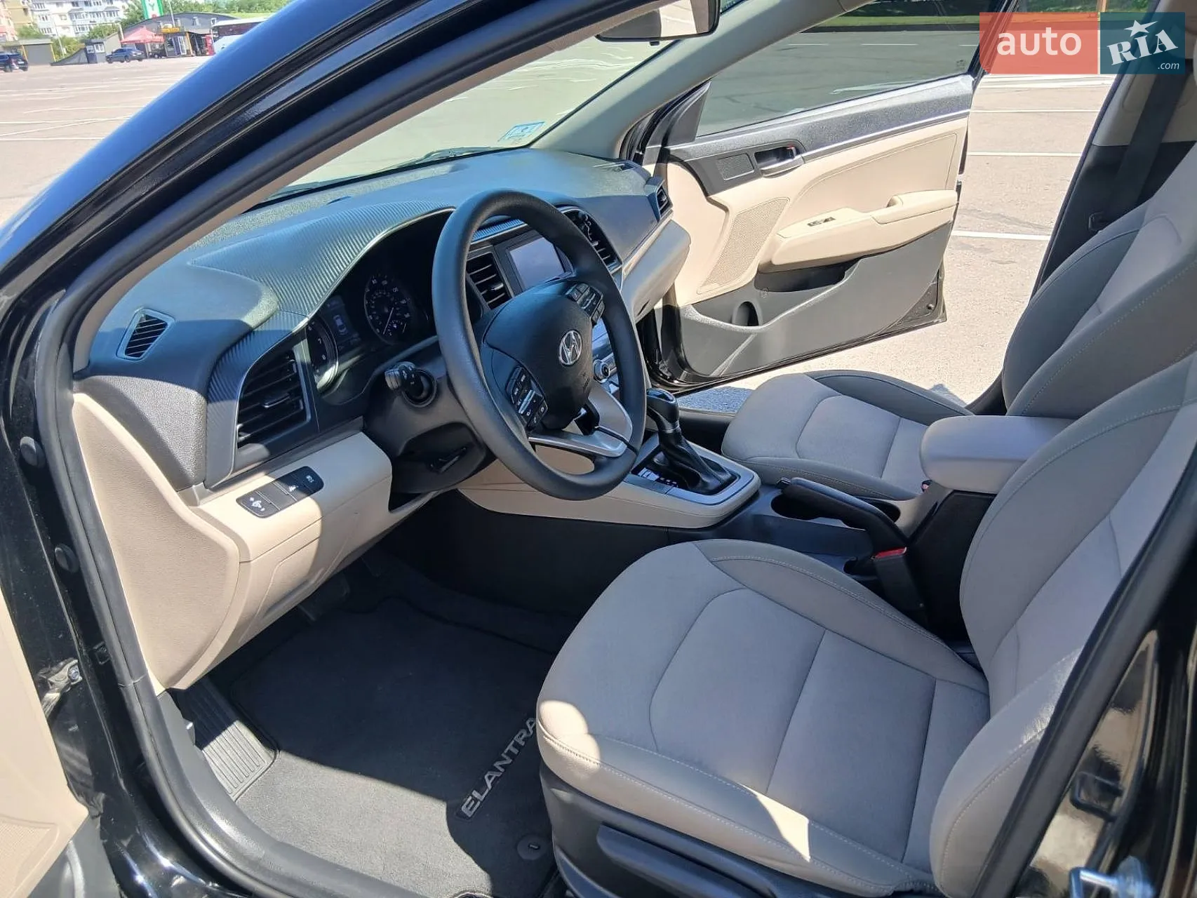 2019 Hyundai Elantra - мініатюра 16