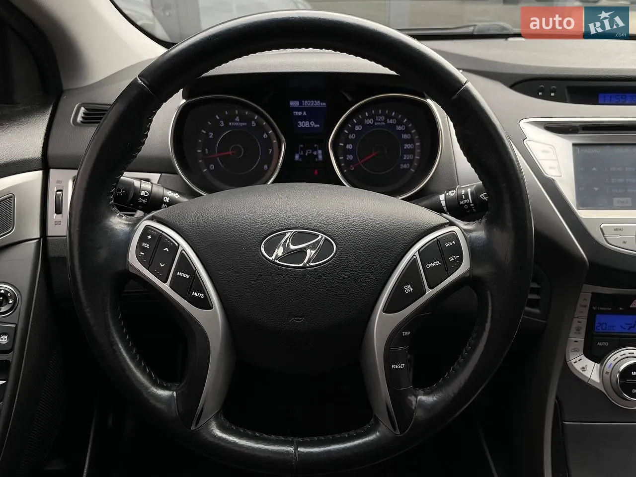 2012 Hyundai Elantra - мініатюра 15
