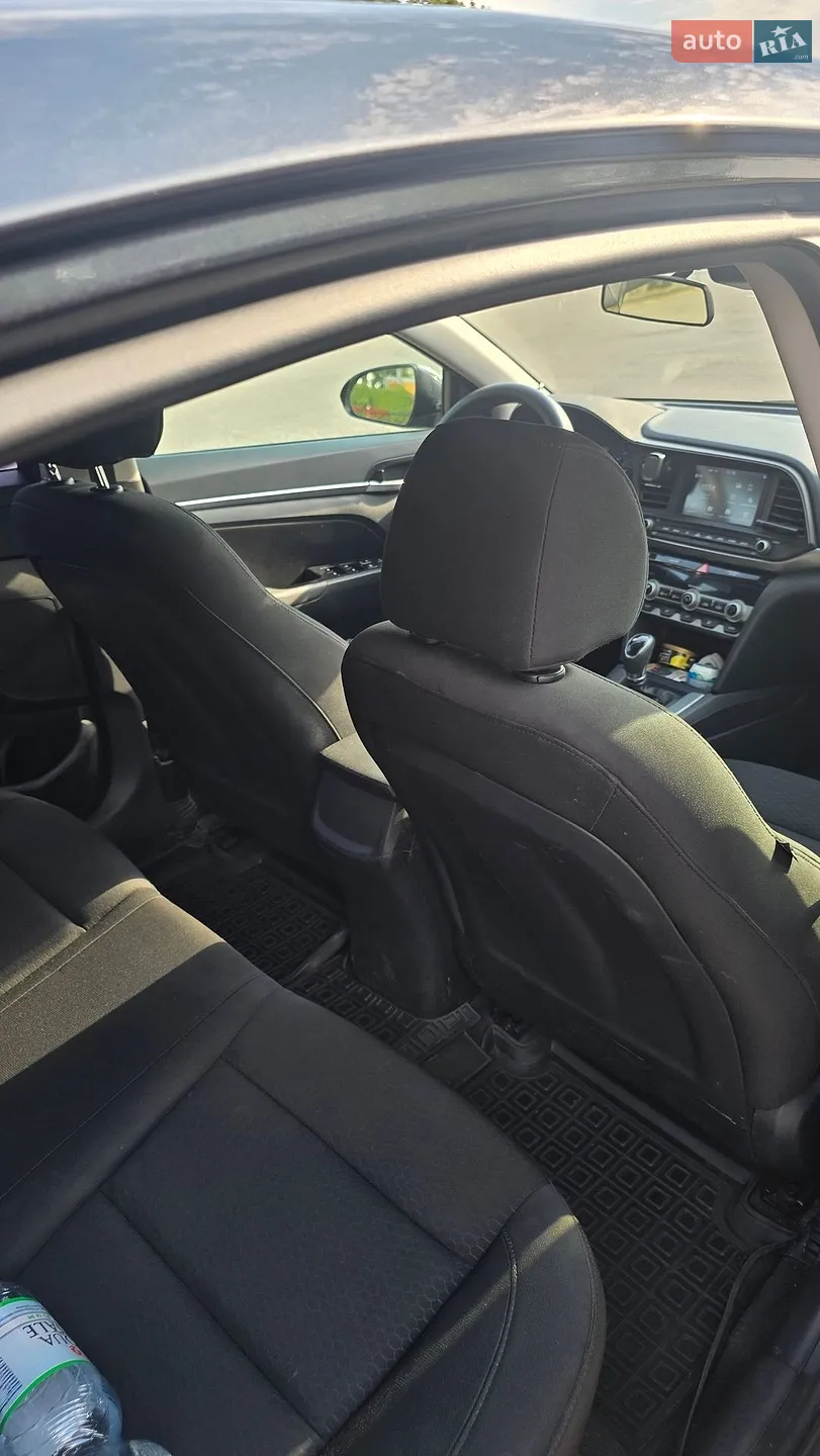 2019 Hyundai Elantra - мініатюра 8
