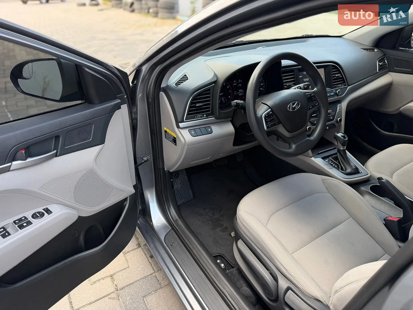 2018 Hyundai Elantra - мініатюра 28