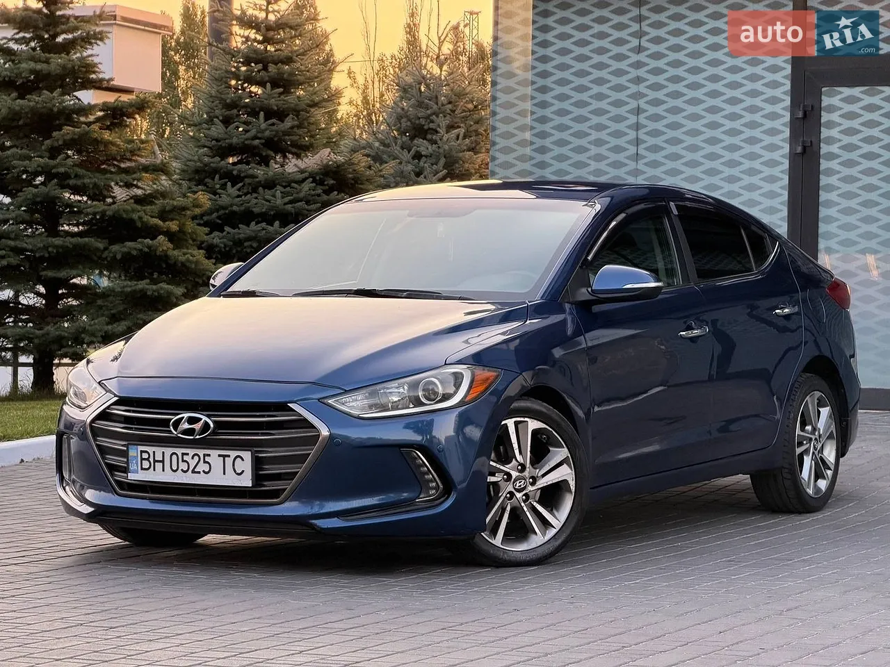 2016 Hyundai Elantra - мініатюра 31