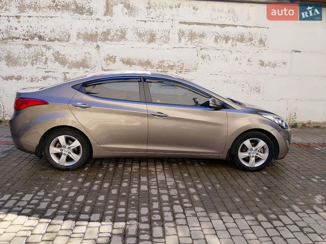 2014 Hyundai Elantra - мініатюра 24