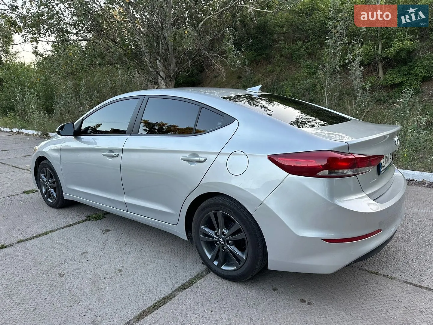 2016 Hyundai Elantra - мініатюра 10