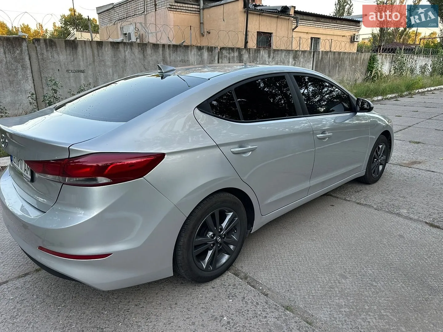 2016 Hyundai Elantra - мініатюра 12