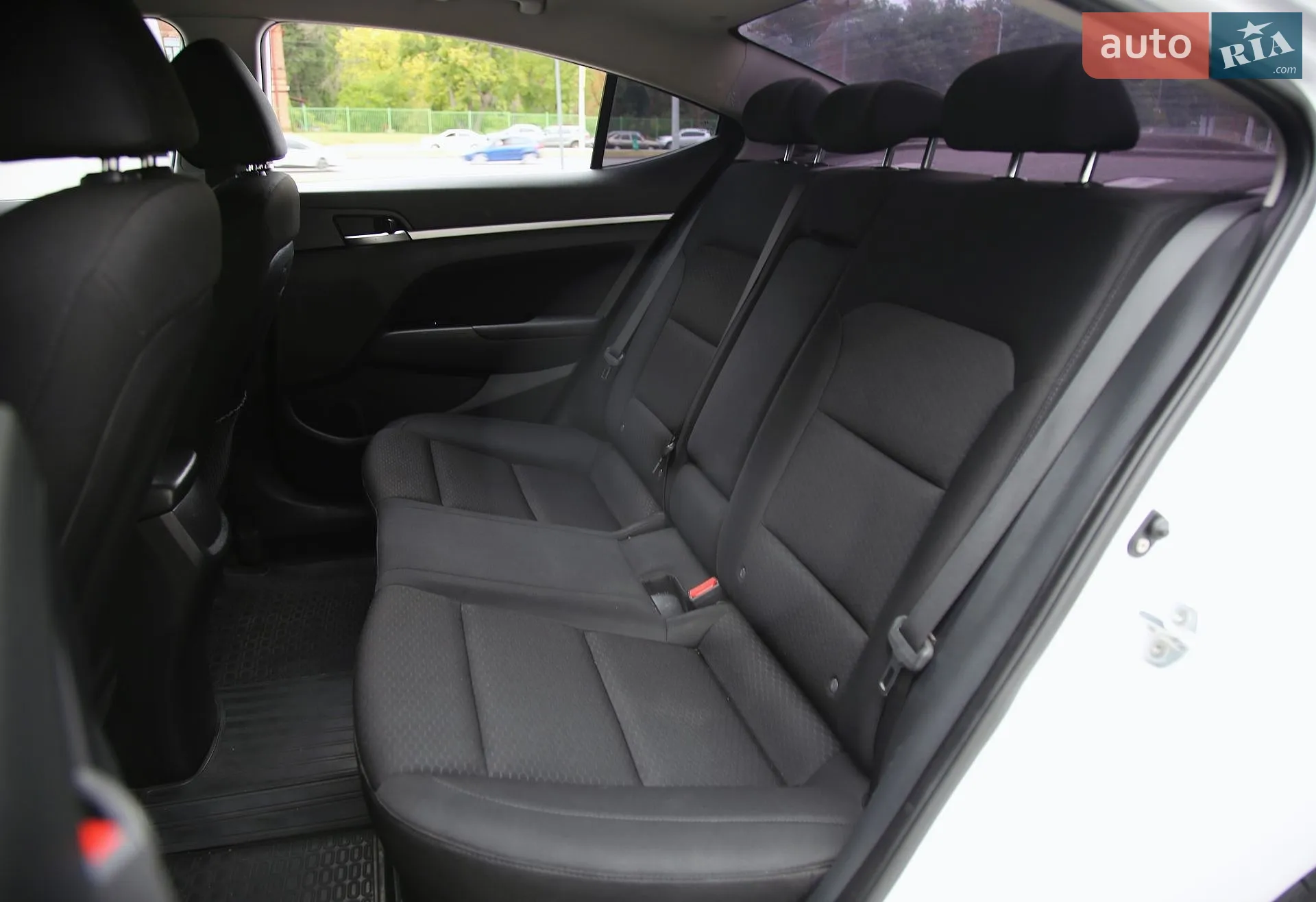 2019 Hyundai Elantra - мініатюра 8