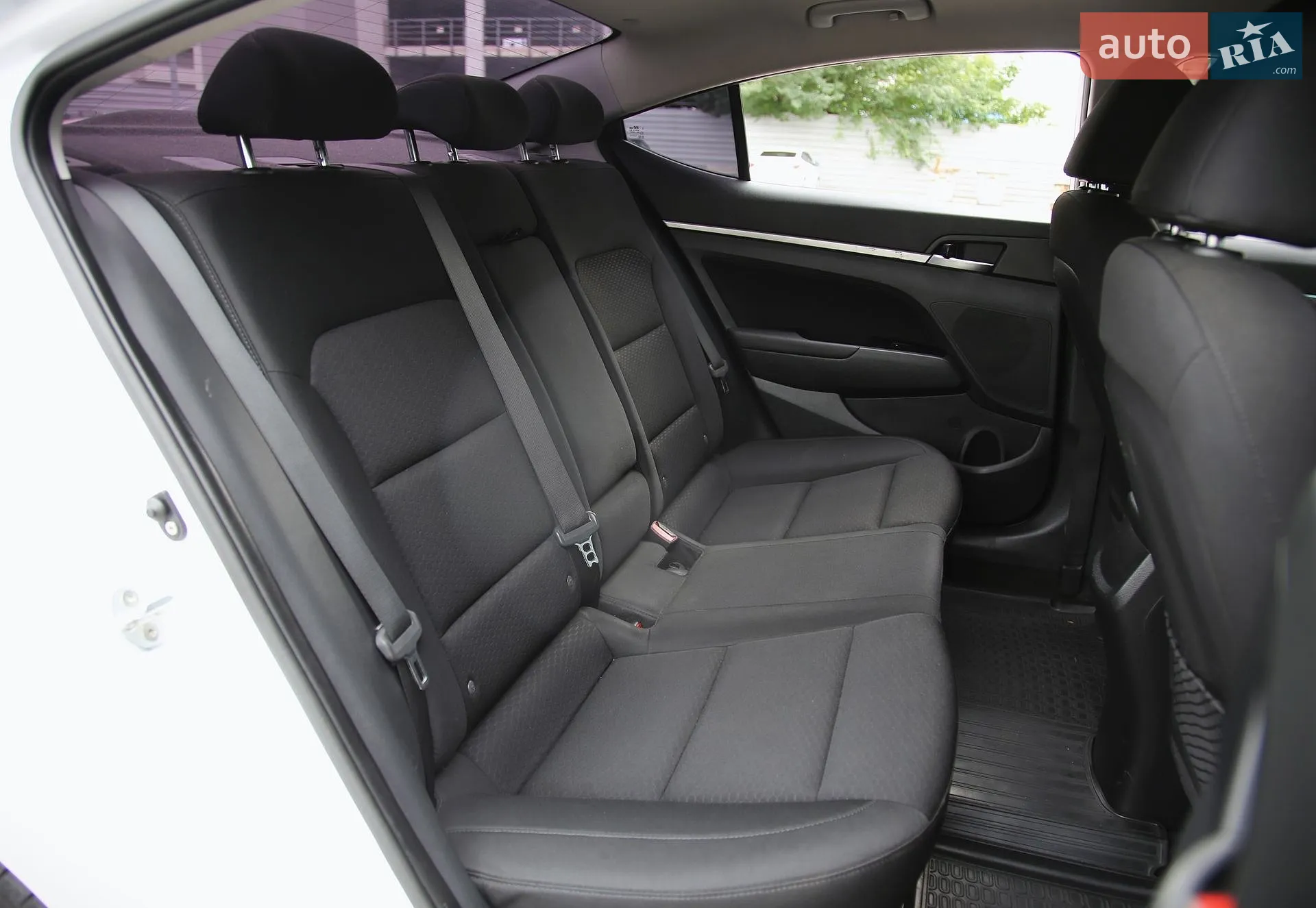 2019 Hyundai Elantra - мініатюра 9