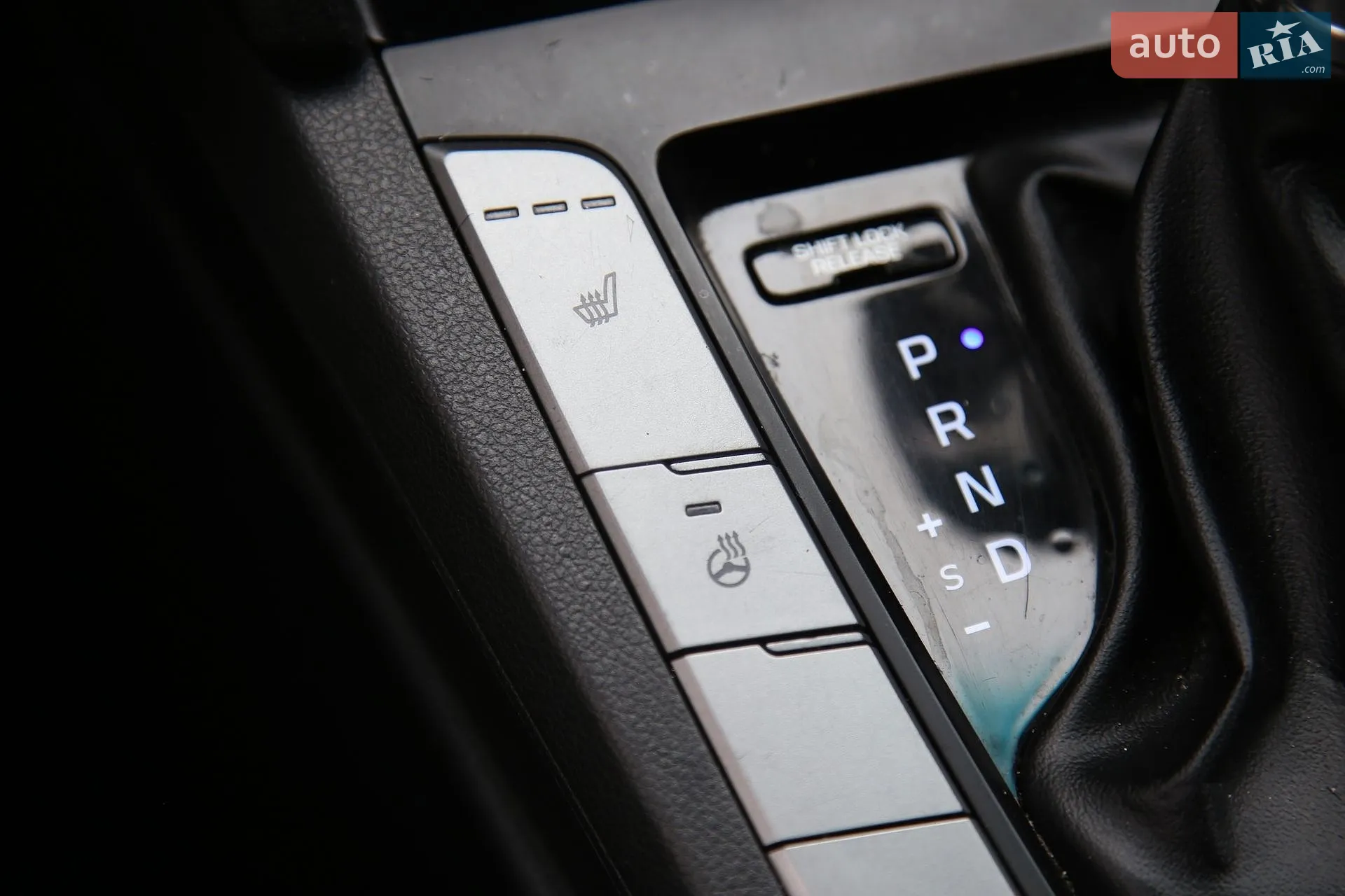 2019 Hyundai Elantra - мініатюра 21