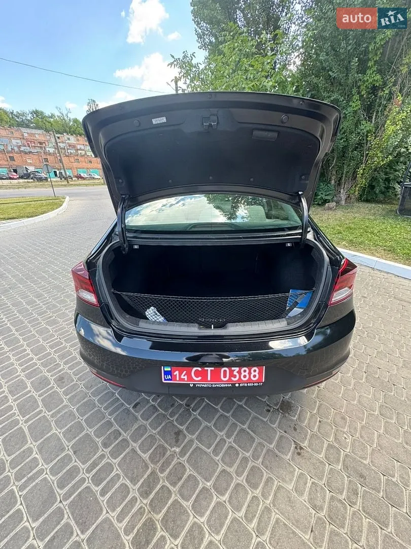 2019 Hyundai Elantra - мініатюра 16