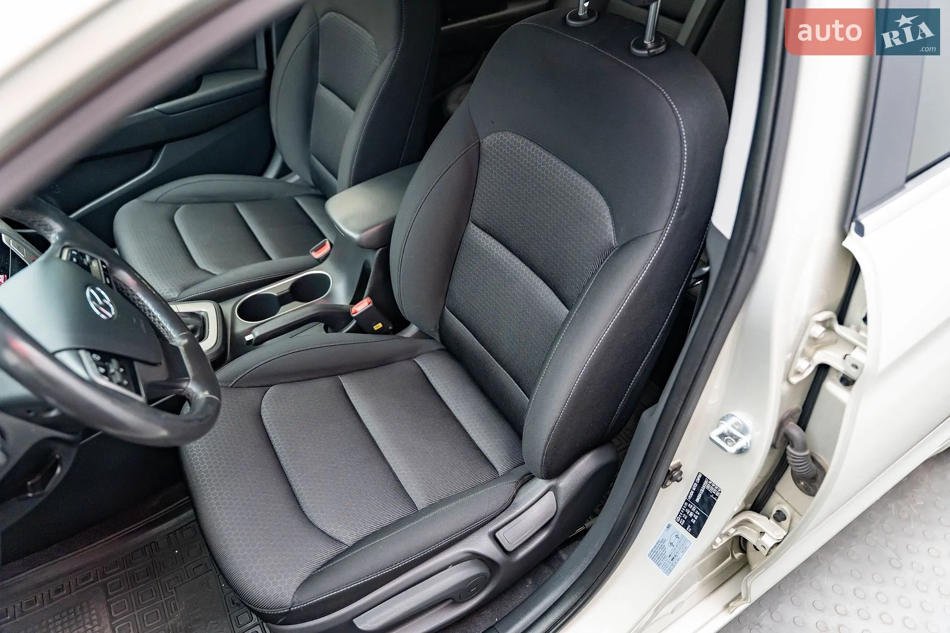 2018 Hyundai Elantra - мініатюра 9