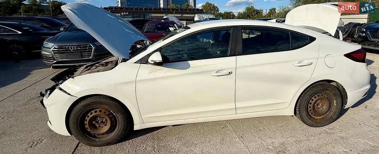 2019 Hyundai Elantra - мініатюра 14