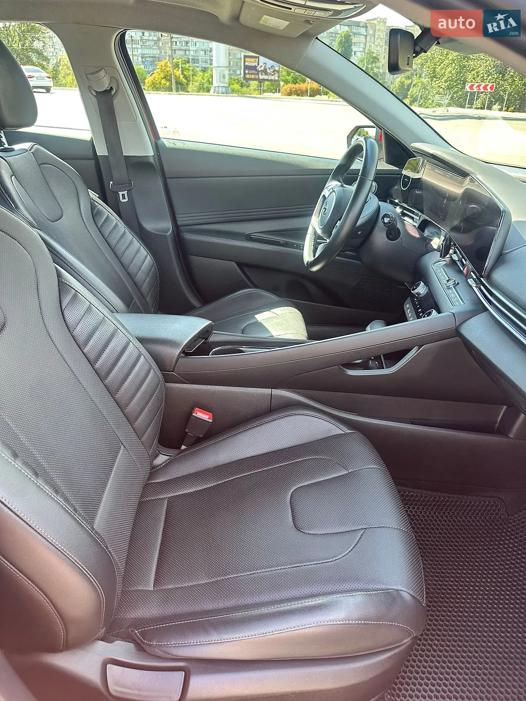 2021 Hyundai Elantra - мініатюра 17