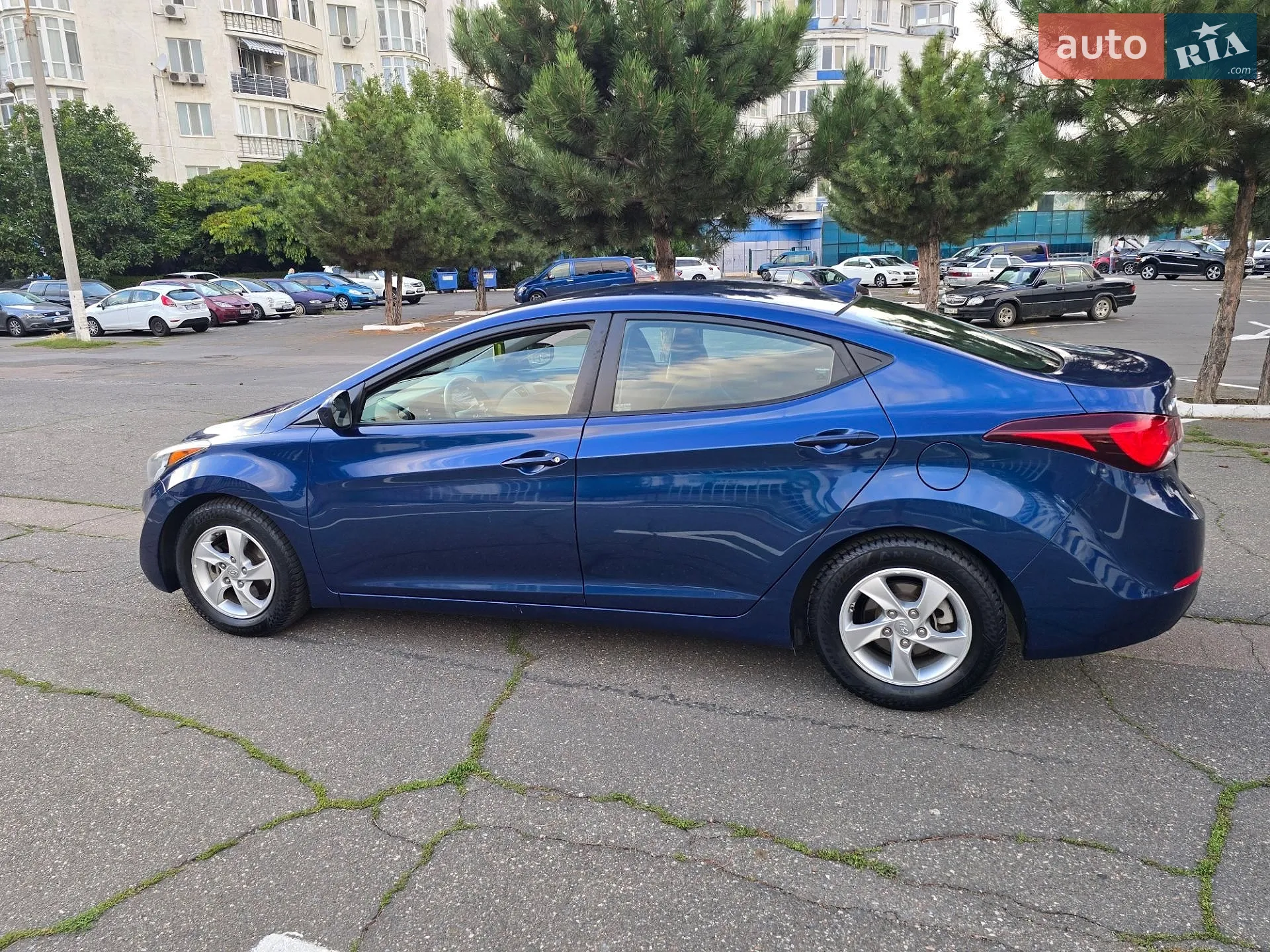 2014 Hyundai Elantra - мініатюра 10