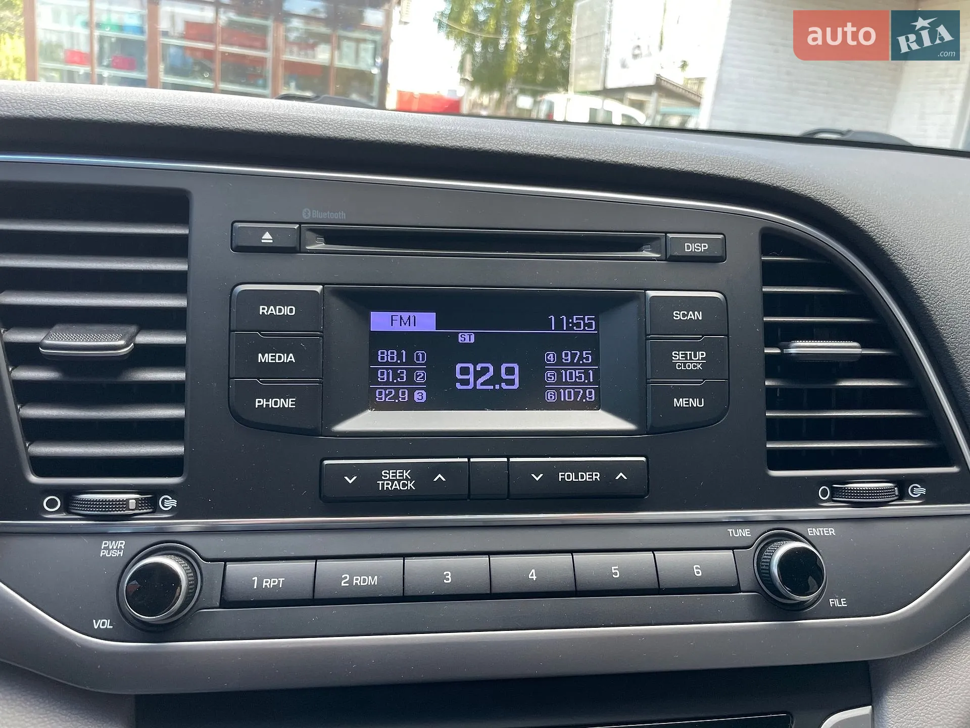 2017 Hyundai Elantra - мініатюра 20