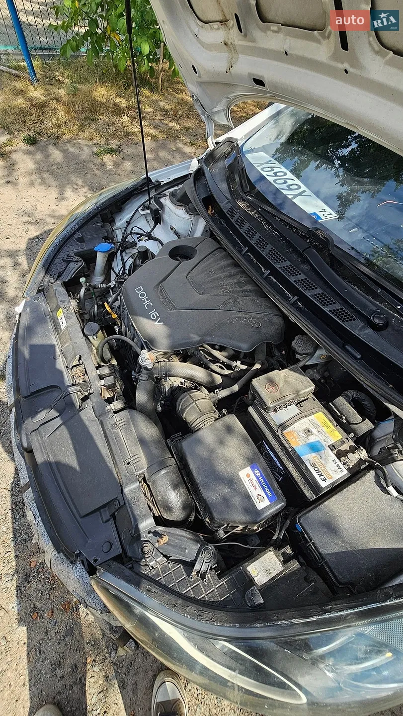 2013 Hyundai Elantra - мініатюра 26