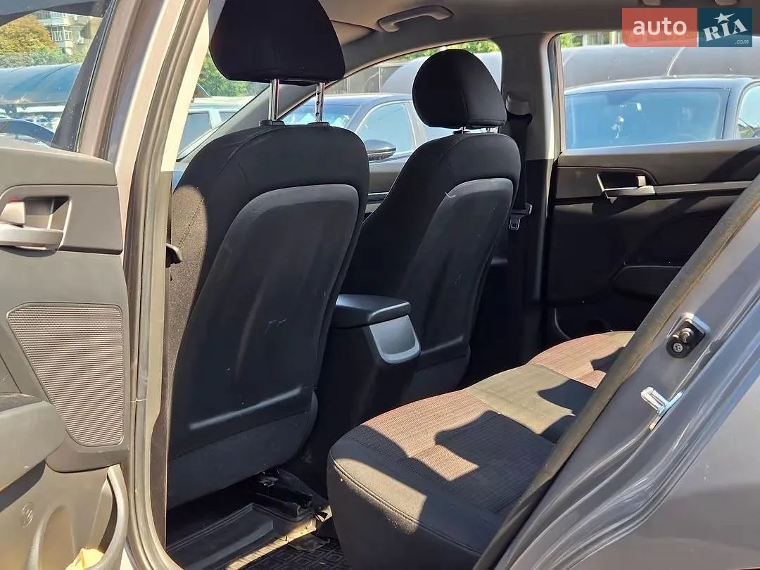 2020 Hyundai Elantra - мініатюра 15