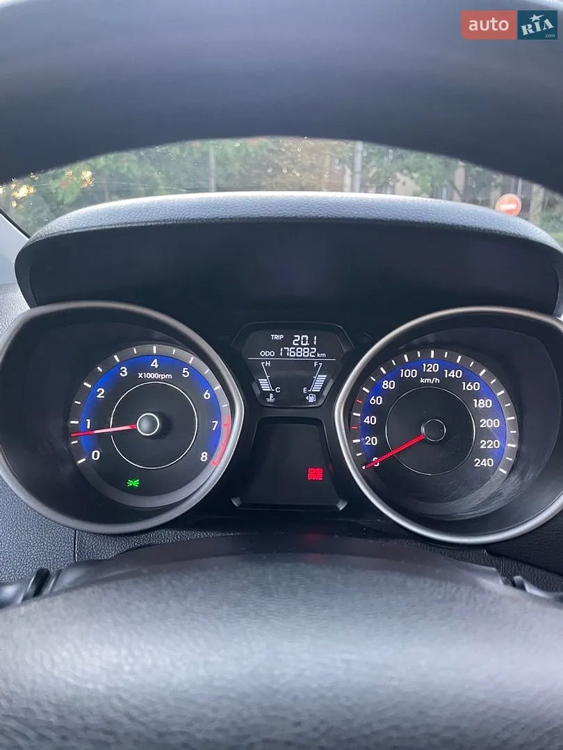 2012 Hyundai Elantra - мініатюра 15