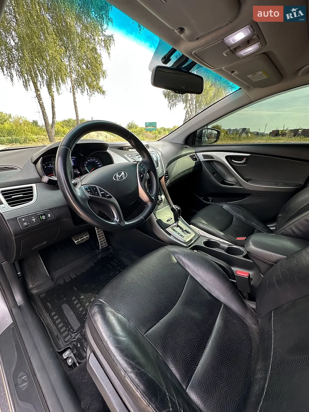 2013 Hyundai Elantra - мініатюра 19