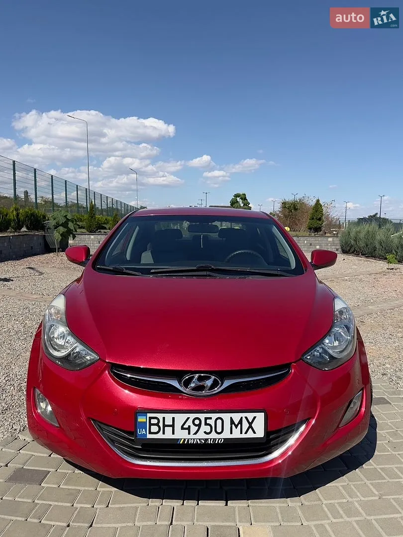 2013 Hyundai Elantra - фото 1