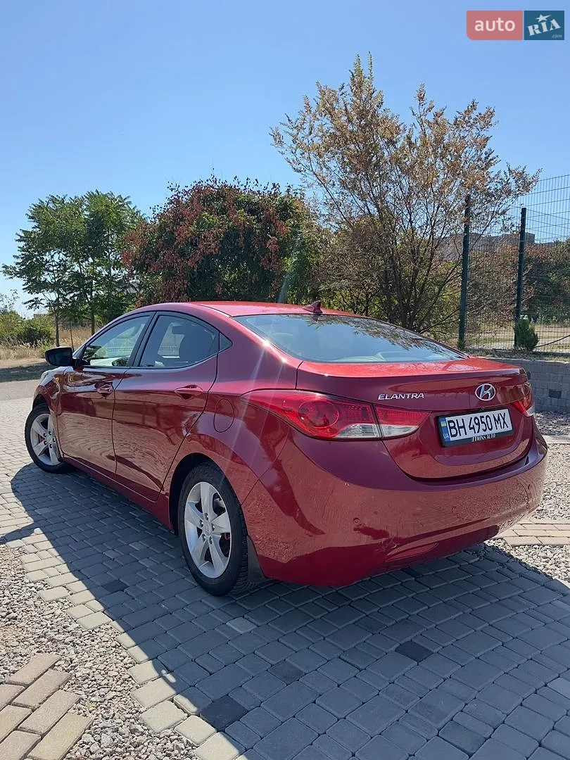 2013 Hyundai Elantra - мініатюра 4