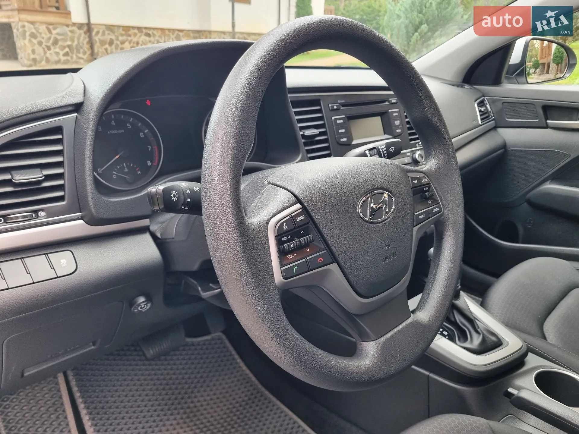 2017 Hyundai Elantra - мініатюра 15