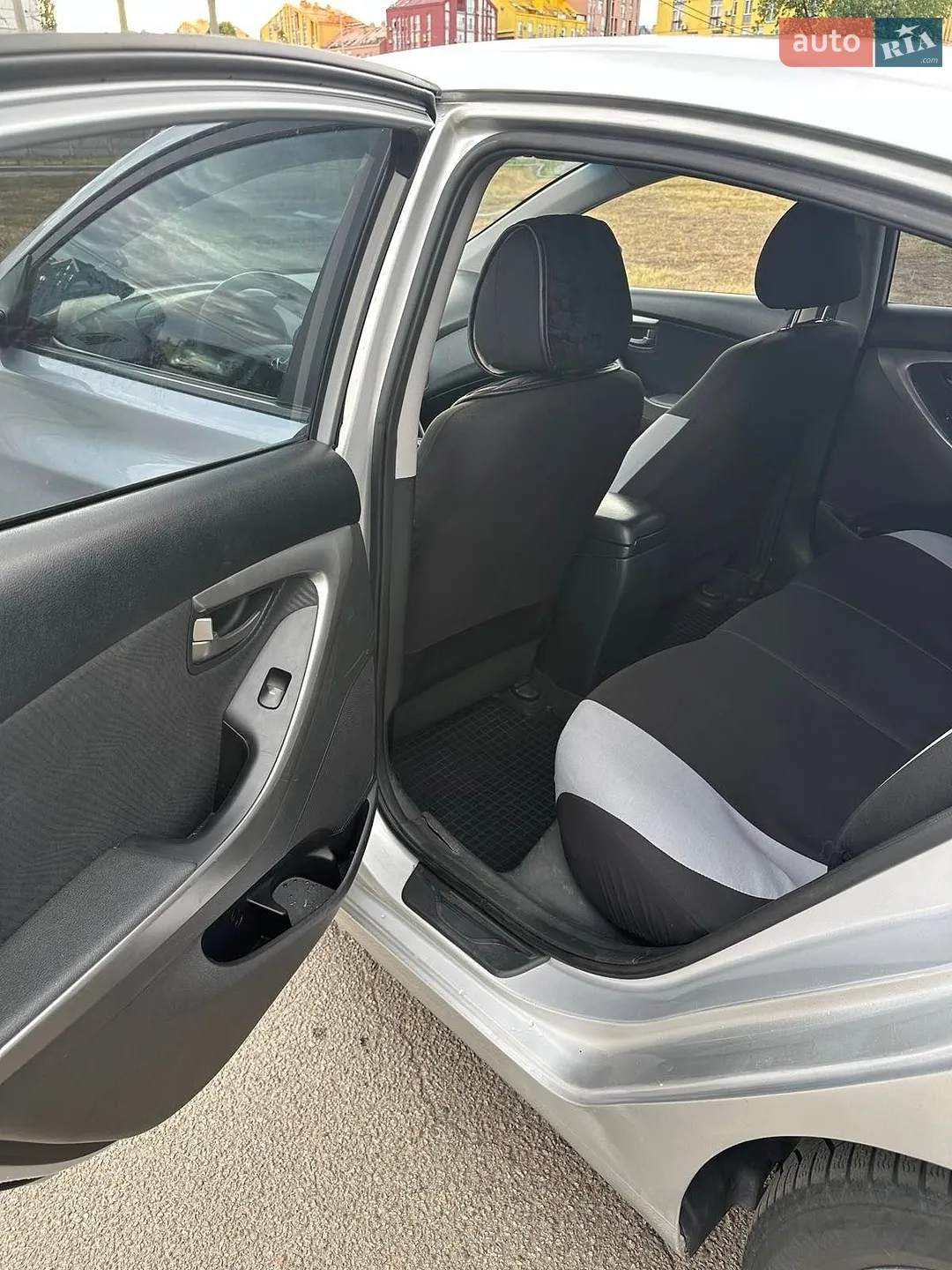 2013 Hyundai Elantra - мініатюра 8
