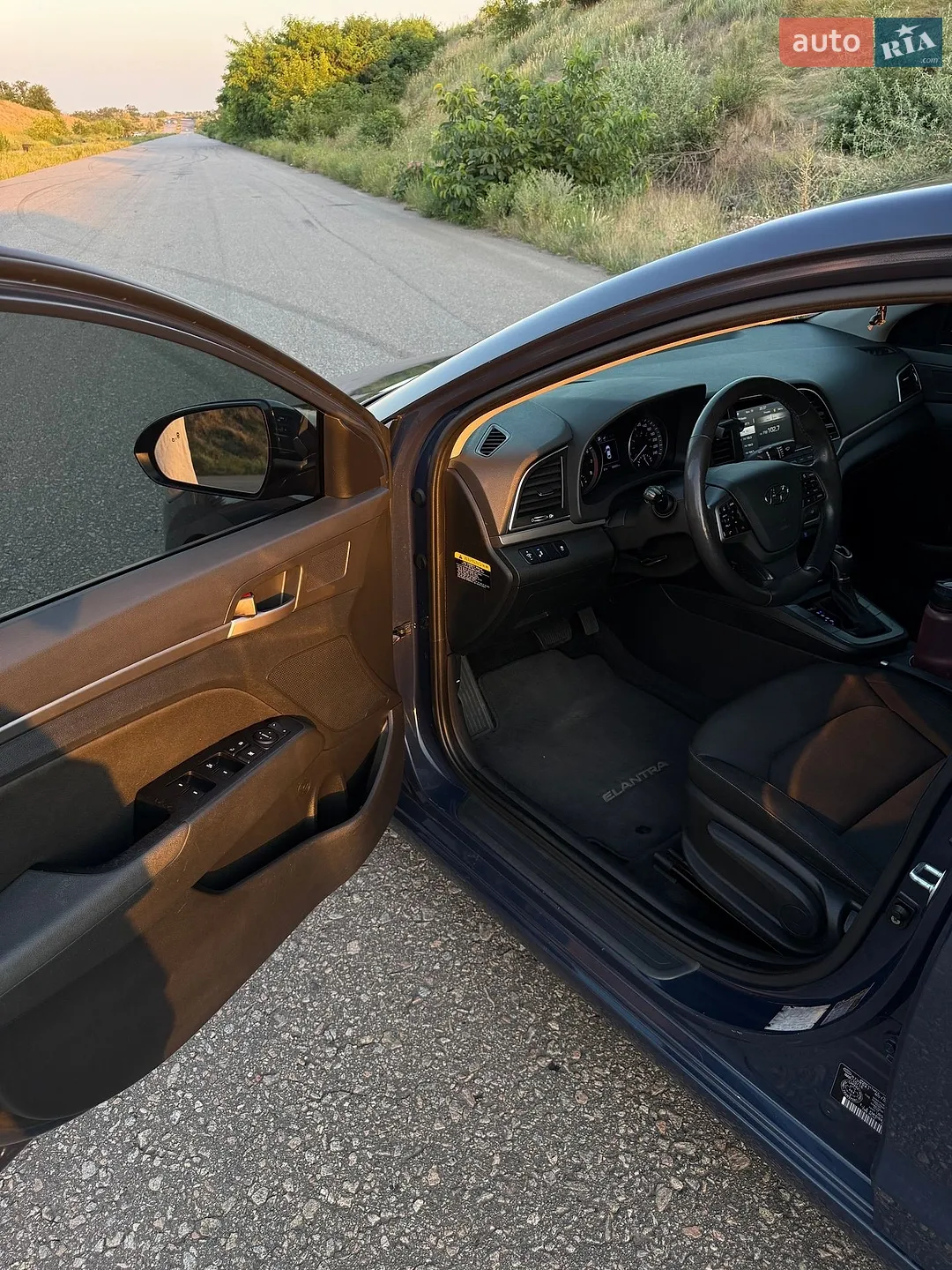 2016 Hyundai Elantra - мініатюра 10