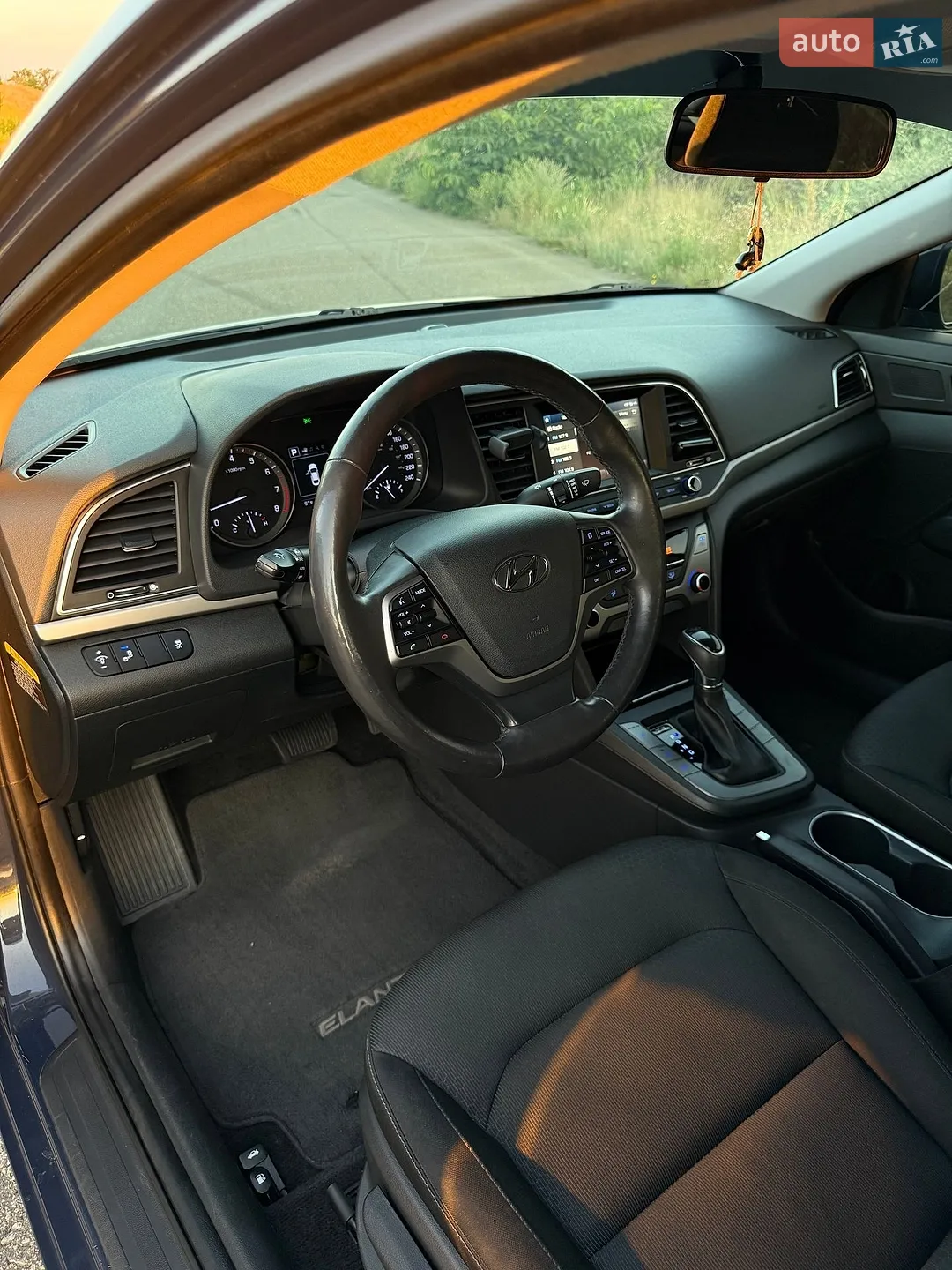 2016 Hyundai Elantra - мініатюра 11
