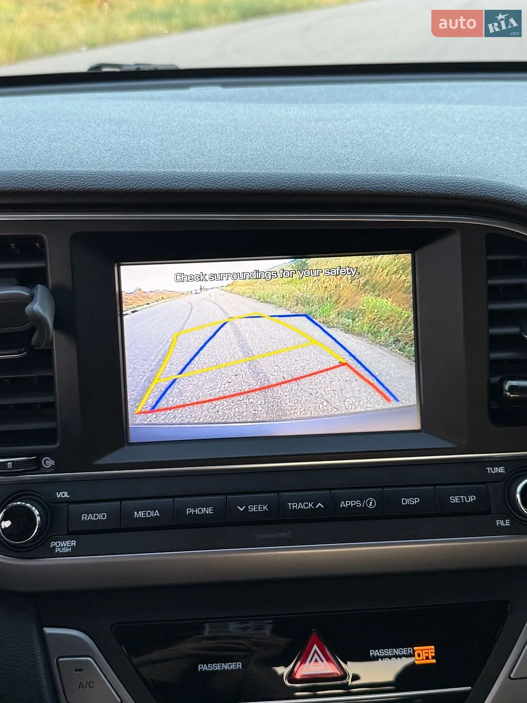 2016 Hyundai Elantra - мініатюра 17