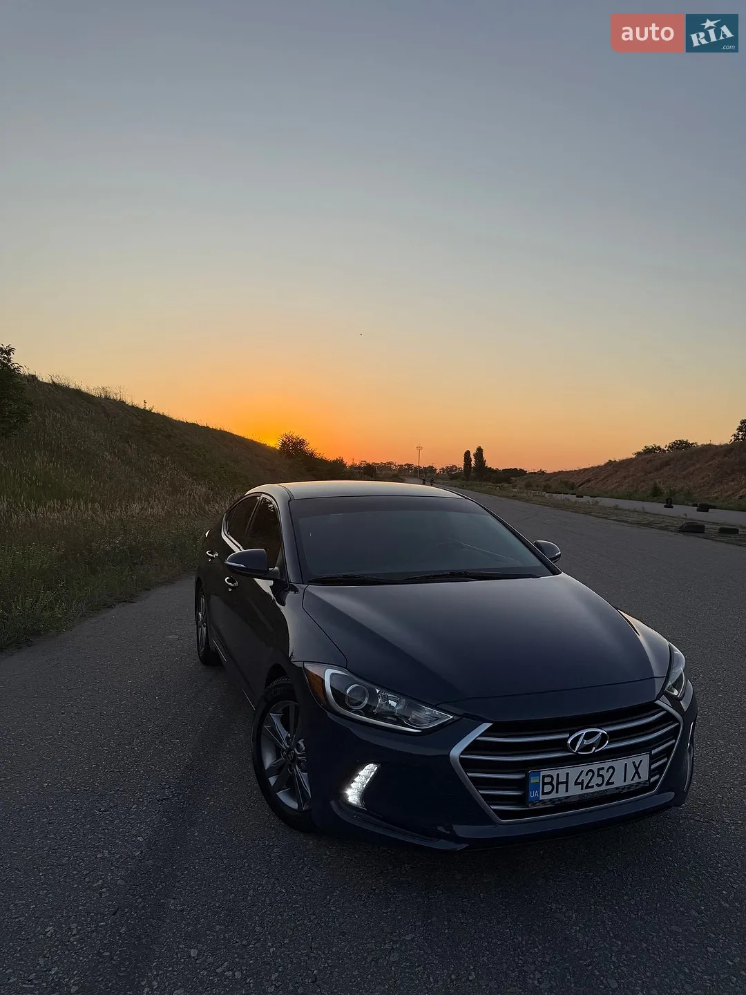 2016 Hyundai Elantra - мініатюра 20