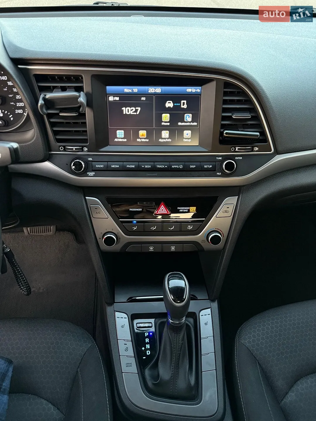 2016 Hyundai Elantra - мініатюра 18