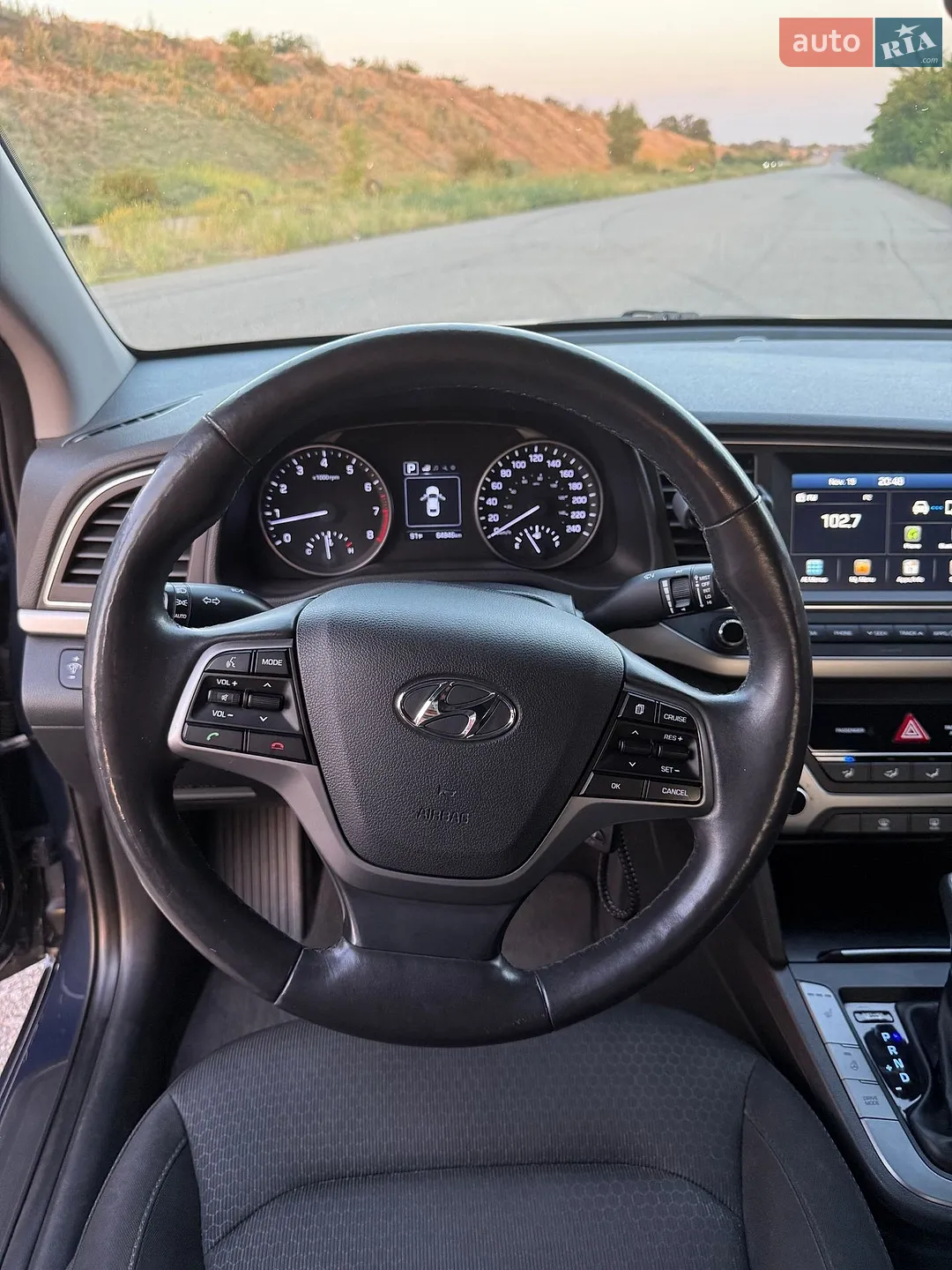 2016 Hyundai Elantra - мініатюра 19