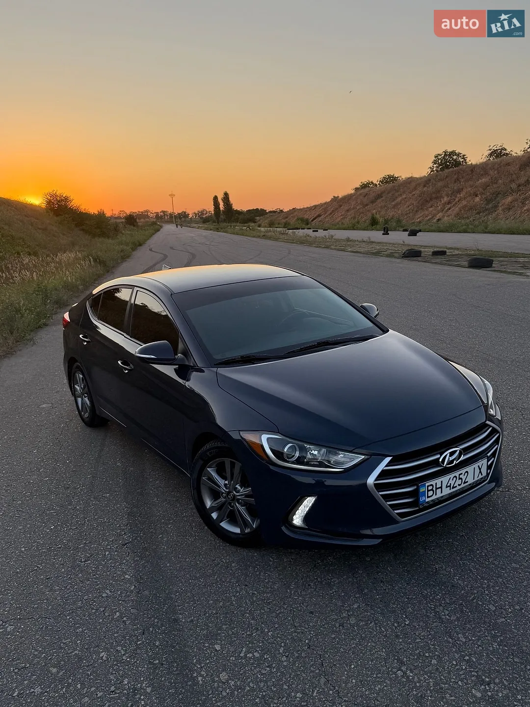 2016 Hyundai Elantra - мініатюра 21