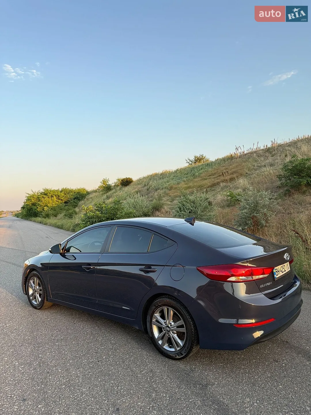 2016 Hyundai Elantra - мініатюра 5