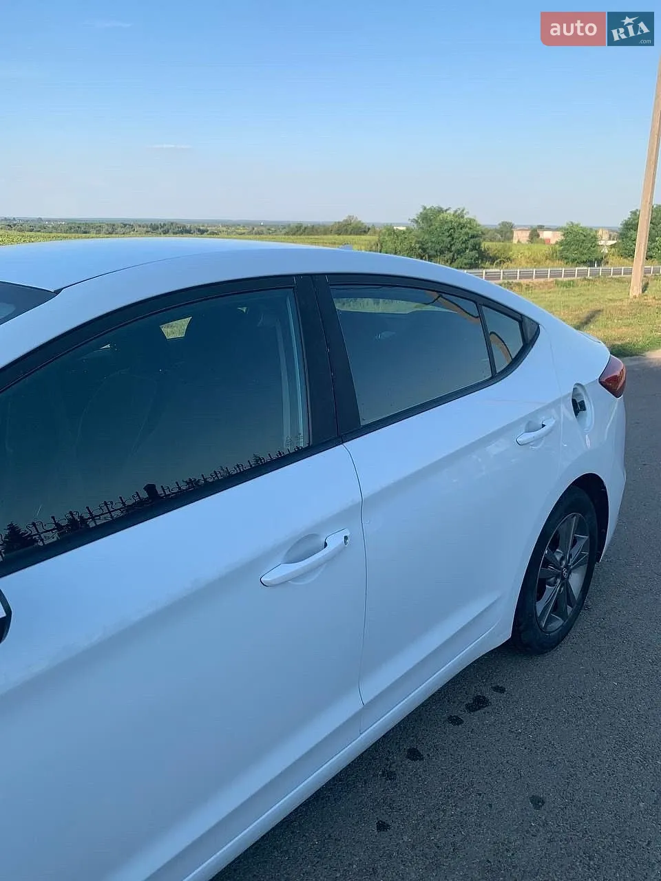 2018 Hyundai Elantra - мініатюра 3