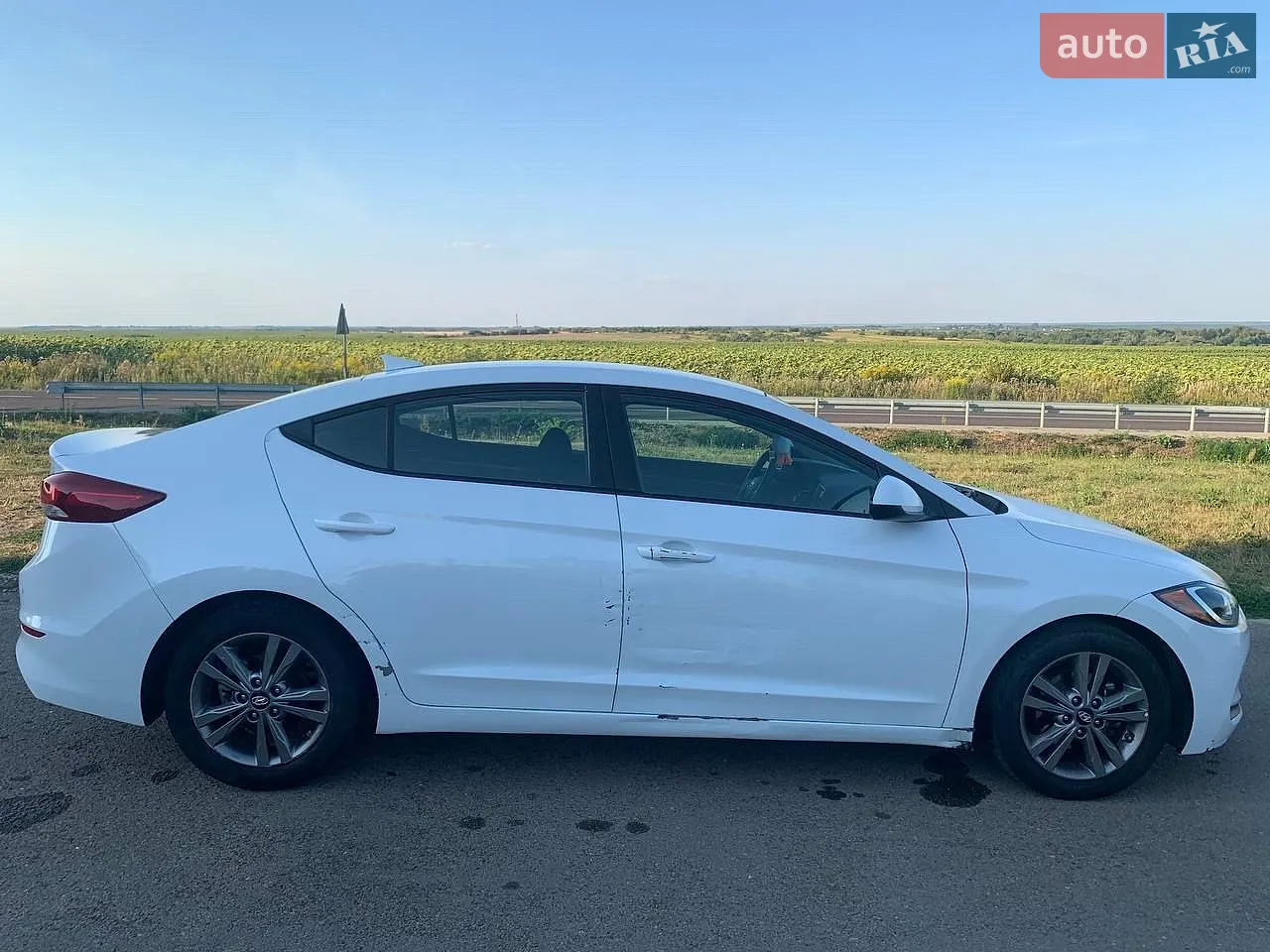 2018 Hyundai Elantra - мініатюра 15