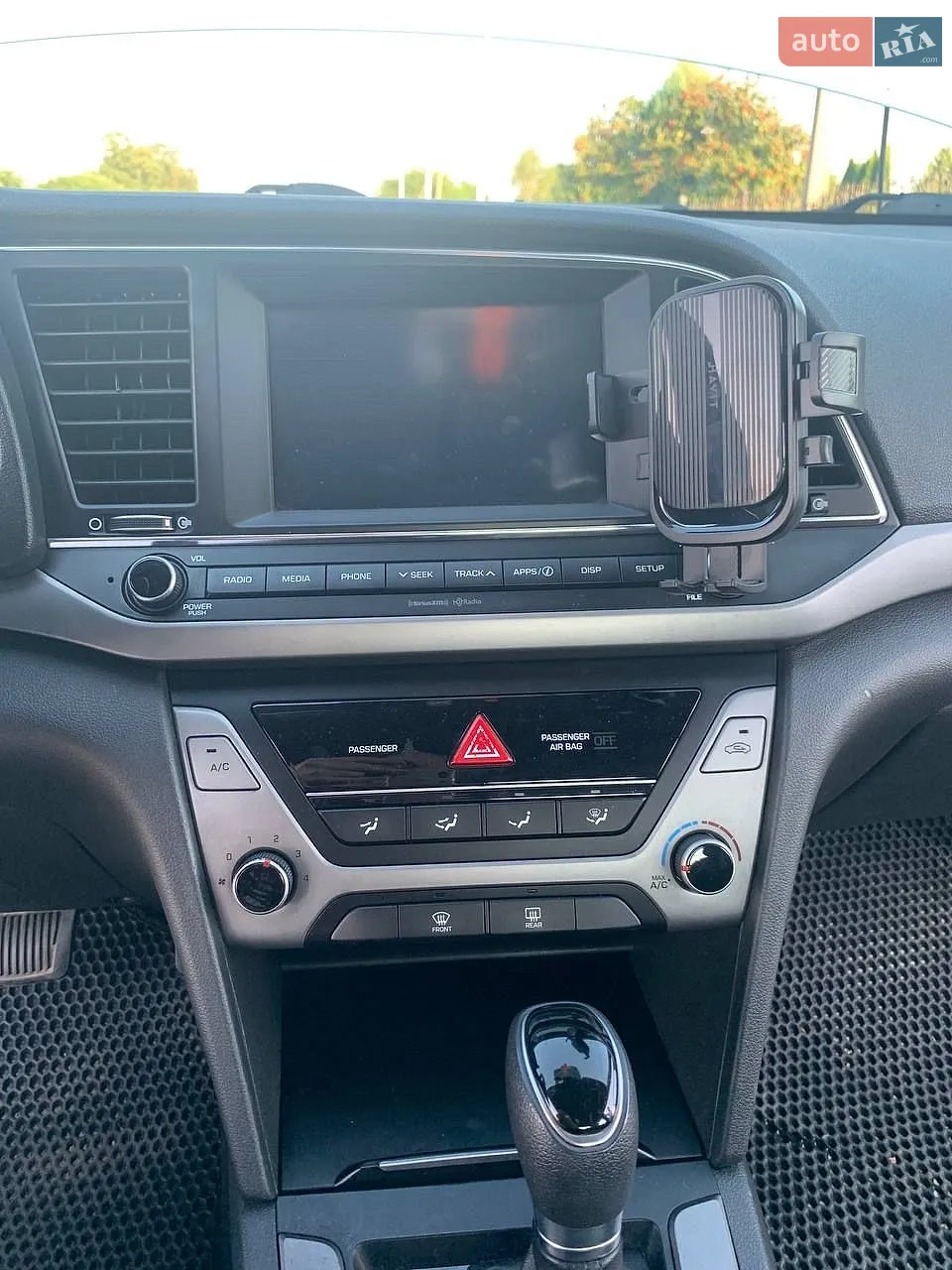 2018 Hyundai Elantra - мініатюра 26