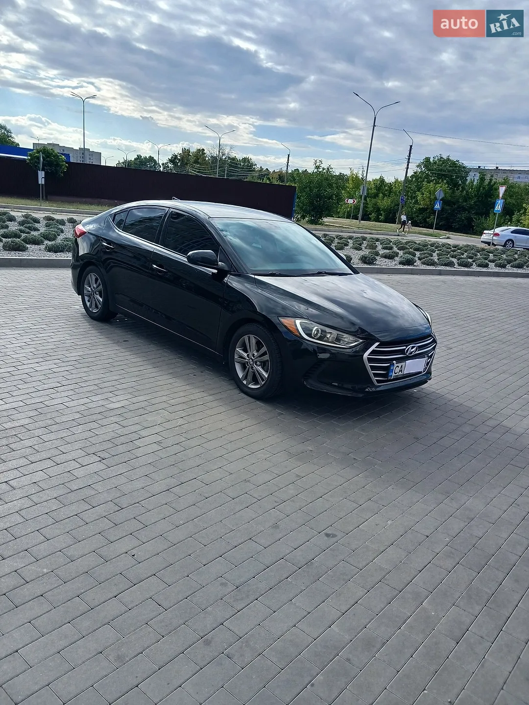 2018 Hyundai Elantra - фото 1