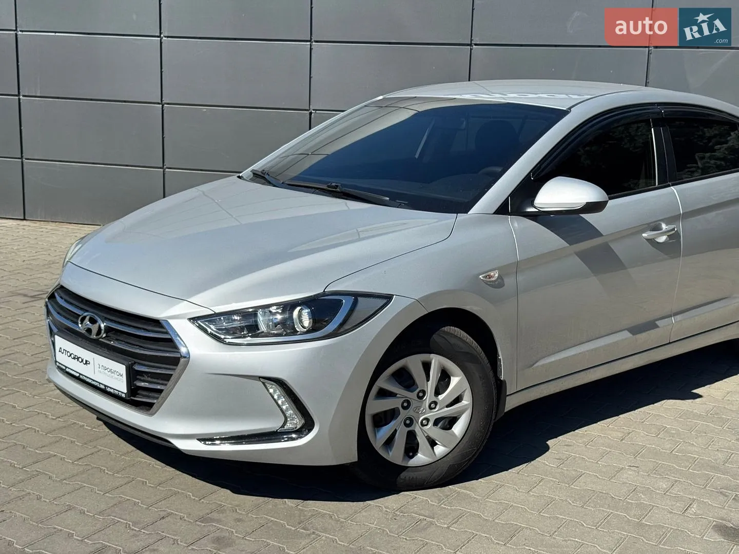 2016 Hyundai Elantra - мініатюра 8