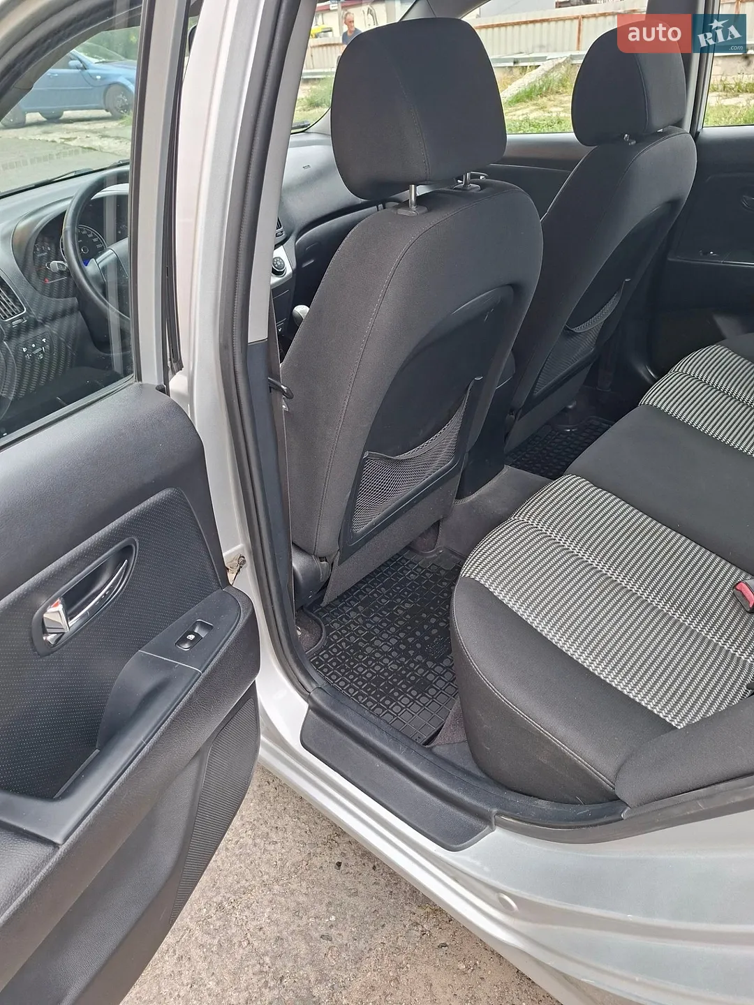 2010 Hyundai Elantra - мініатюра 9