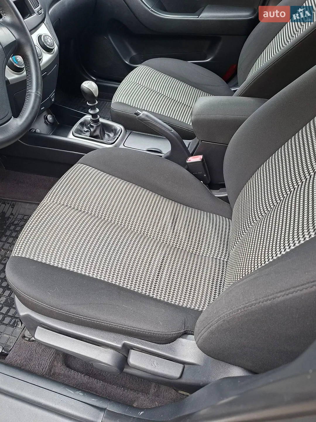2010 Hyundai Elantra - мініатюра 8