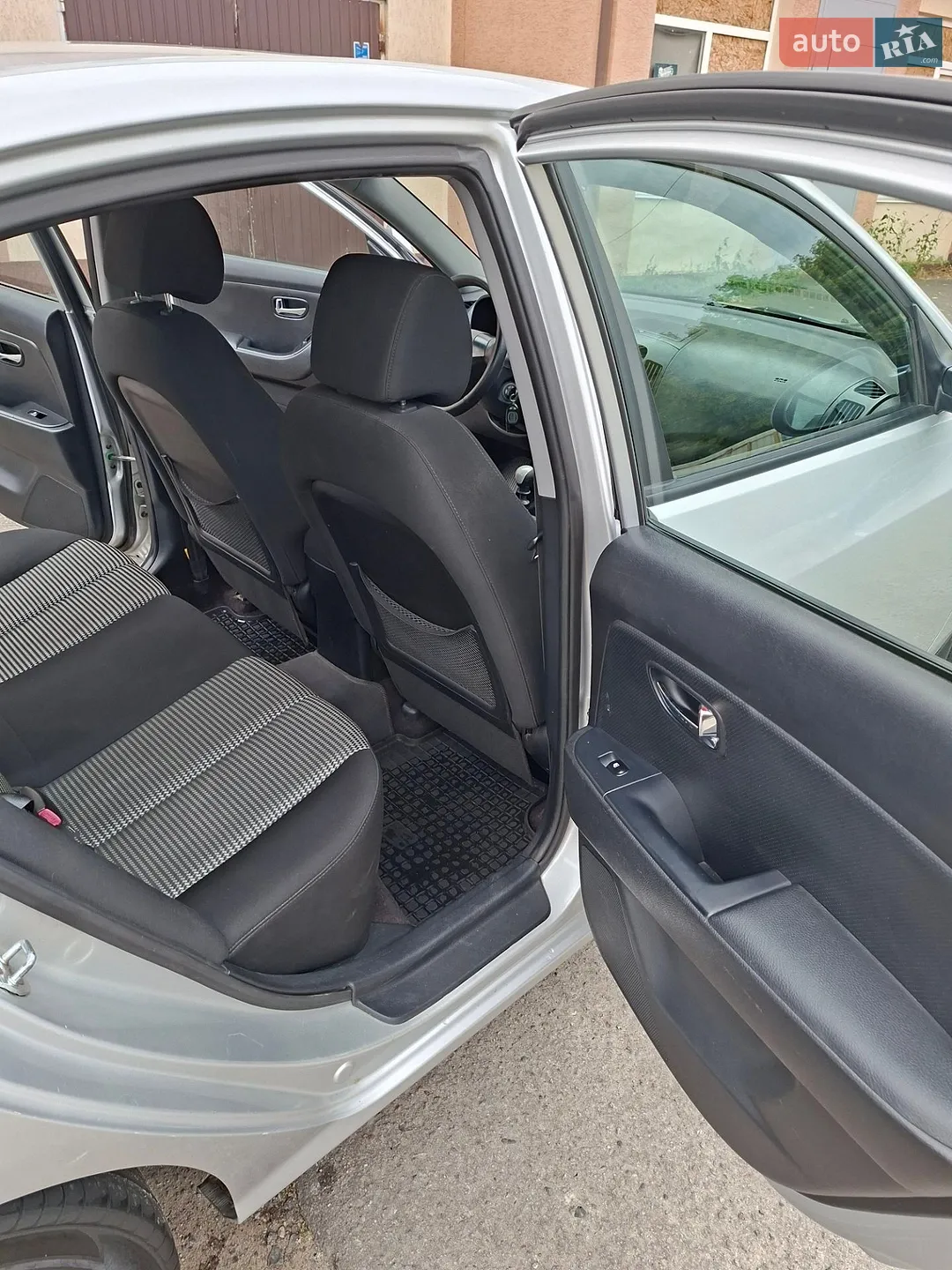 2010 Hyundai Elantra - мініатюра 10