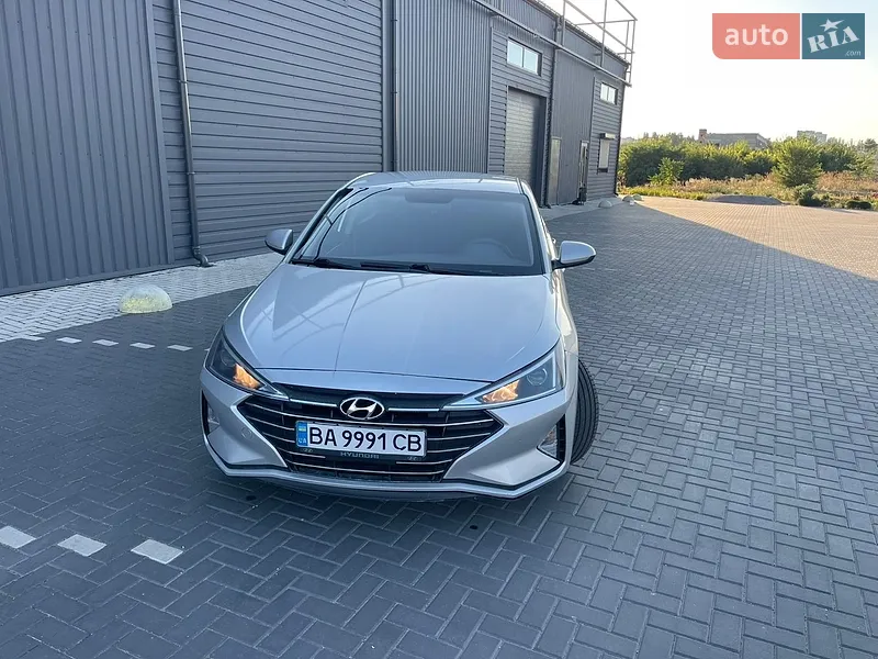 Hyundai Elantra 2019