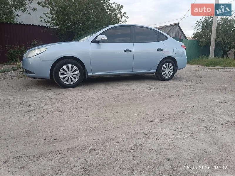 Hyundai Elantra 2011