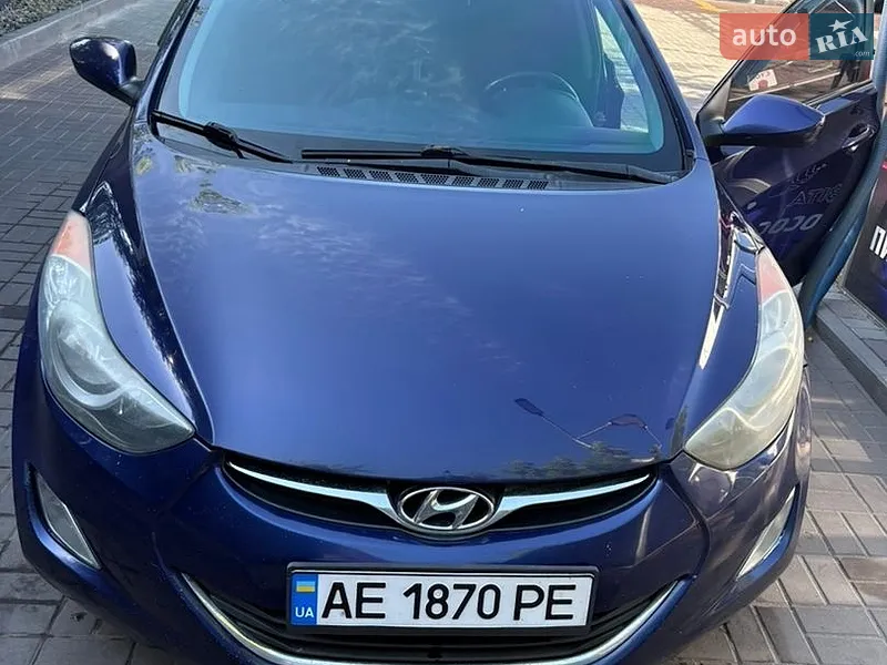 Hyundai Elantra 2012
