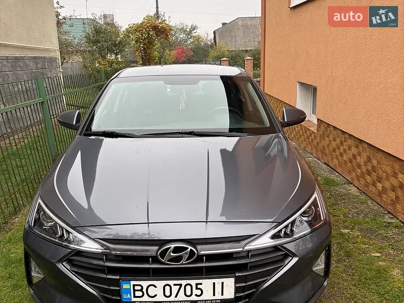 Hyundai Elantra