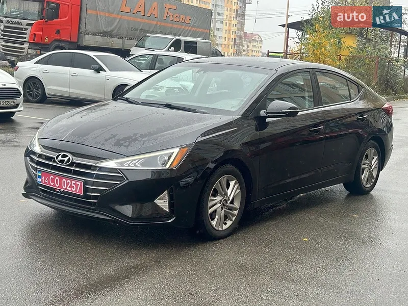Hyundai Elantra